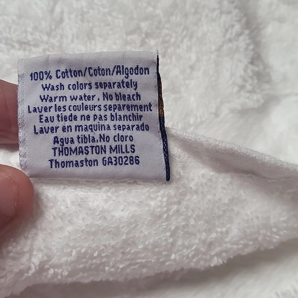 Lot of 12 hand towels preowned 100% cotton excellent condition white